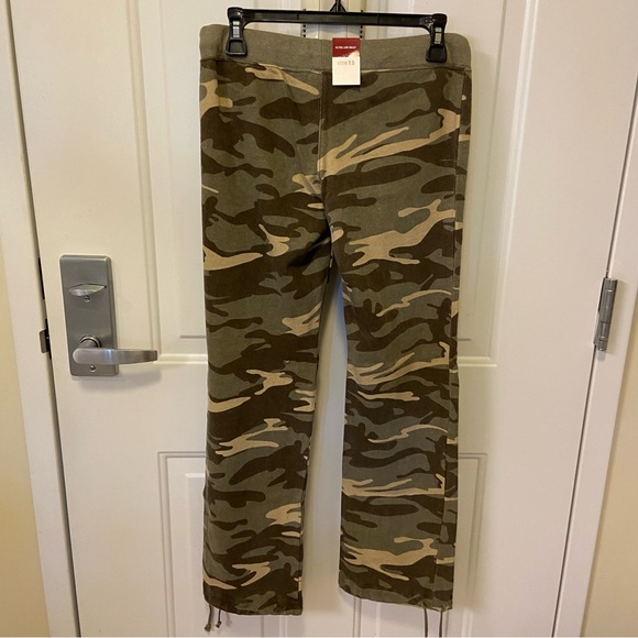 Flare Camo Pants - Picture 3 of 10